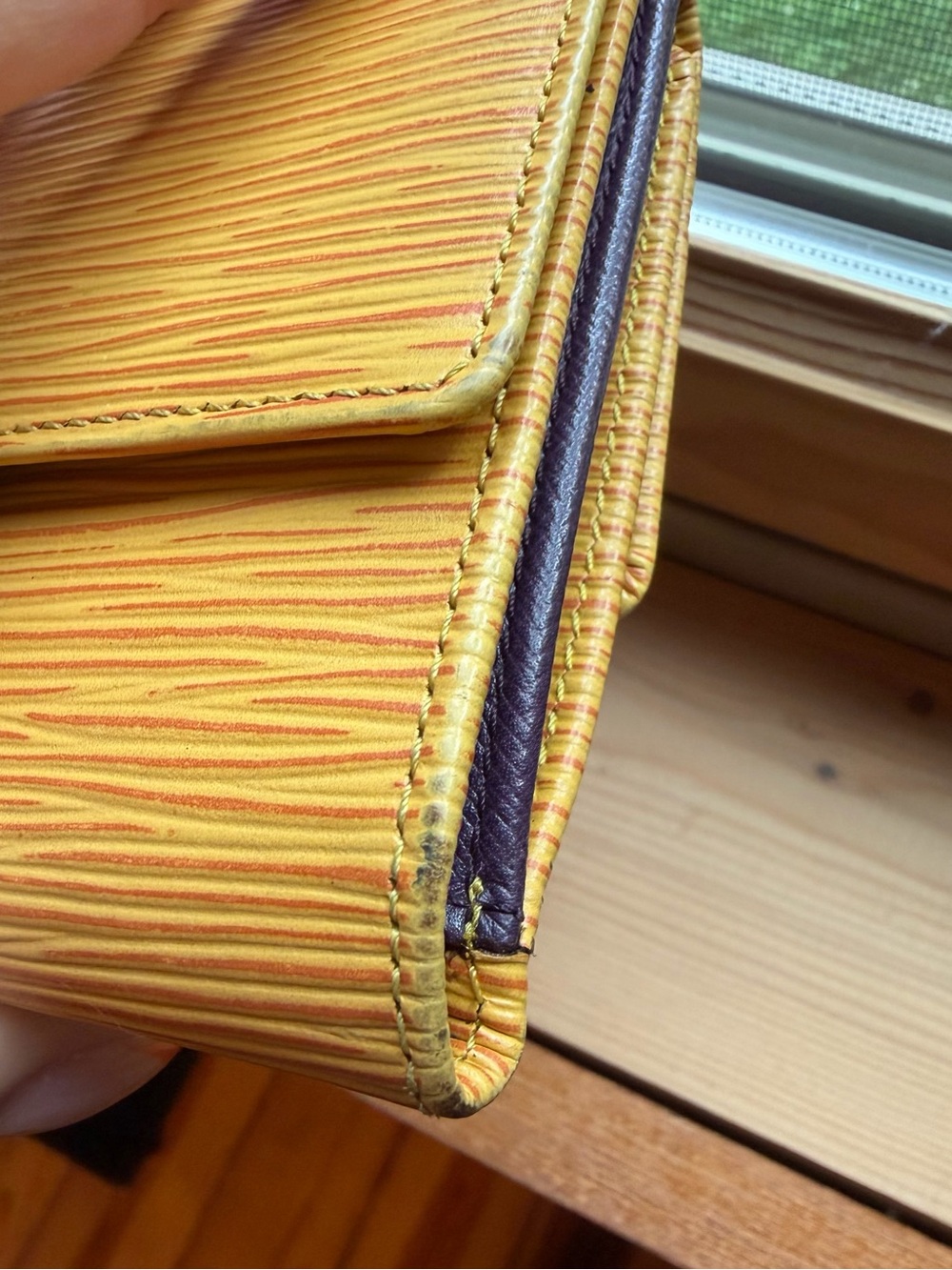 Louis Vuitton Vintage Yellow Epi Leather Wallet With Box- minimal wear- Lux - Picture 8 of 14